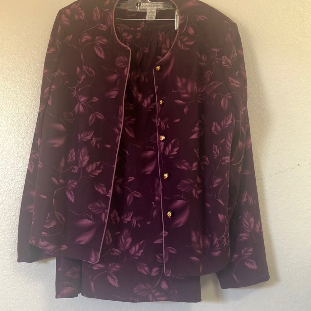 Women's Plum Floral Skirt Set with Gold Buttons - Classic Two-Piece
